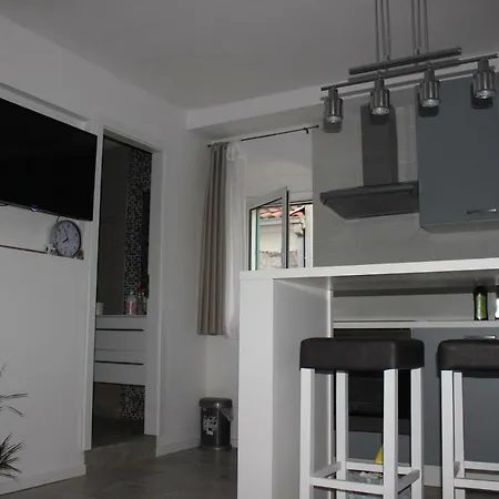 Studio Apartman Marina Daire Kastela